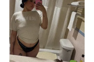 Come release some stress daddy im all yours looking for fwb💦👅 photo 4