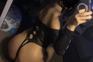 wet and ready come fuck me