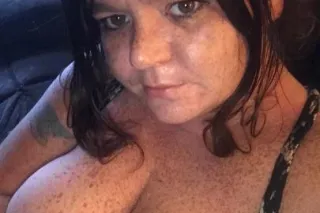 Im back....IM ONLY SEEING MY REGULARS if you have never seen me before then don't text photo 3