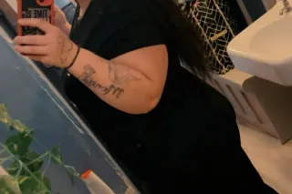 pretty thick white woman photo 5