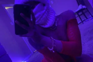 RED👅 photo 3