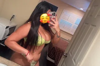 Sexy curvy playgirl✨✨🥰Top rated experience🥂 INCALL photo 4