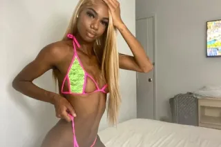 New In Town 💕💦💋