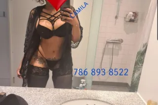 camila sexy Latina photo 6
