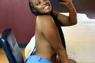 😘😍Your Very own THICKER than a SNICKER🥰🤑😻 photo 6