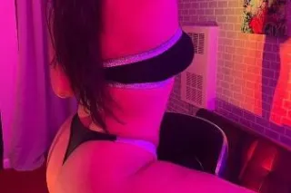 SEXY LATINA REAL PIC REAL 100 % 50th & 3 ave