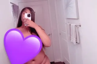 pretty slim thick ready too meet -incall only photo 3
