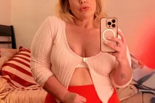 Dick-hungry Milf w Pretty Titties Velvet Mouth - Well-reviewed Curvy Lil Freak Home in OKC photo 9