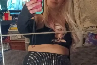 hey im wet and ready daddy.need massage, girlfriend, bbj's im just a text away 125/150hr