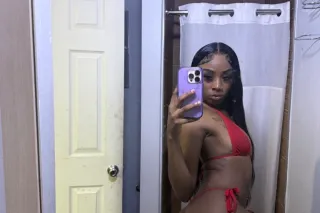 SEXY PETITE FANTASY GIRL🍫🥰💜 CUM GET SOME STRESS OFF BABY🫣😝FETISH FRIENDLY💦 💫