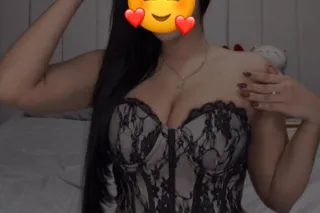 Extica, segura y con un fuego que no todos saben manejar 😈 soy una perra en la cama complaciendo todo tus placeres y difcil de olvidar 👅
