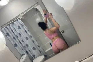 RUSSIAN SQUIRT QUEEN 💦💦 LAST NIGHT IN TOWN photo 10