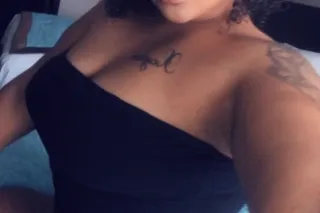 Classy. Curvy. Completely Captivating. ✨The perfect blend of charm, sensuality, and unforgettable energy. photo 4