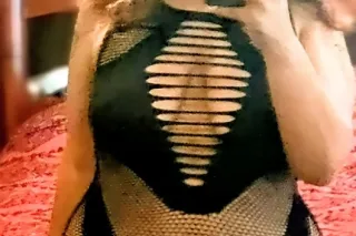 omw outttttttt cum fuck me and fill my throat make me choke on it baby so i can squirt for you photo 3