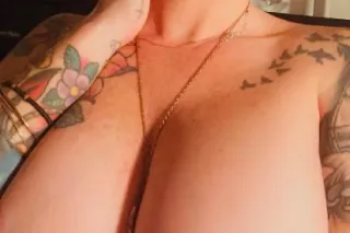 Where are my freaks🌹TATTOOED thick ass Redhead MILFy ƤℓαуMαтe ❤ SLUT • MATURE • GFE • PSE