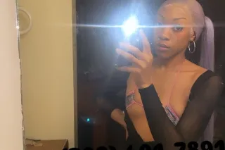 ONE NIGHT IN LONDONNN 😻😛💋🍬 photo 2