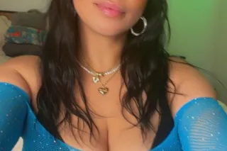 upscale Stacy photo 3