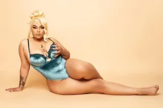 Freaky with a Fat Ass 🍑Pretty Feet 👣 Pink Shaved Pussy 🌷Thick thighs photo 7