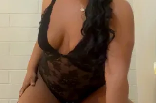 Come get a slippery rub down 💦🍑 Outcall Available Content or Facetime Shows