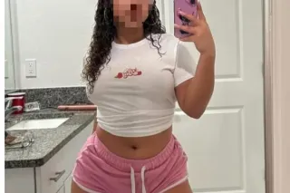 Super sexy and educated Latina, very hot