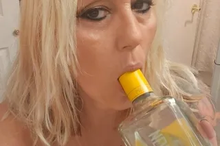 Sexy Gilf ready to please photo 2