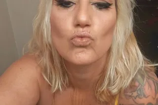 Sexy Gilf ready to please photo 5
