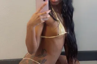 22 year old Petite Treat🫦 I’m available now for incalls no deposit needed 😘 photo 8