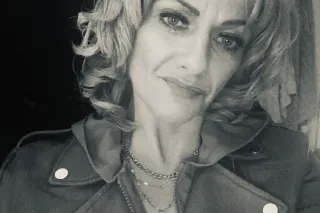 I prefer mature and older, but all are welcome photo 4