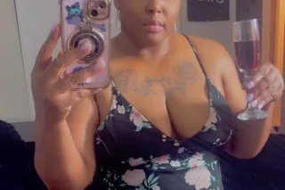 RuN a TraiN oN Me daDdY 🍓 AnY DaY AnY TiMe 🍓 wiTh LOve CanDicE🍓 SweeT KiSSes🍓 oR maYbe juSt mE, YuU, anD a GlaSs oF WiNe🍓juSt to rELaX aN UnWinD✨ photo 8