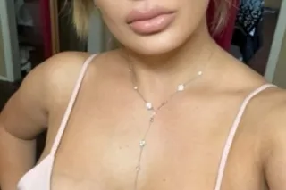 XXX GIA MARIE AT VEE-QUIVA CASINO RUNNING MY XXX NASTY CAR-DATES $300 BABY...CUM STOP BY AND STRETCH MY HOLES AND DEED ME THAT HOT CUM YUMMY XXX
