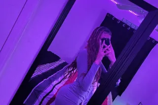 comfortable discreet here for a fun time photo 3