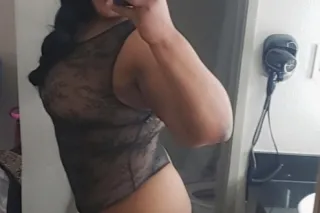 Are U Ready Daddy With How Warm It Is Outside I'll Bring The Whipped Cream And You Got The Sauce !! LETS GET WET AND MESSY AND ILL WORRY BOUT CLEANING U UP !! SO WHAT U WAITNG FOR 📱📱📱