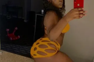 (Here For A Good Time Not A Long Time )Throat Goat Big Booty Chocolate Ebony👅💦 photo 2