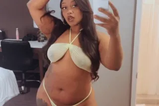 its Ashley im back on HIGH DEMAND 💋💋💋 ask about my specisls 😍
