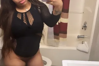 sexy girl ready to please you