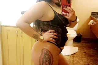 Latina Available incall / outcall photo 4