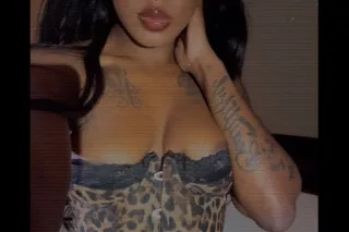 Slimm Petite W/ a FAT ASS 💦😻💙 BACK IN TOWN ‼ photo 5