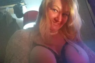 🥳 qv 60 halfh 120 special today.🥳 for mature Gentlemen that need a satisfing moment to unwind & relieve stress photo 9
