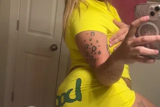 HELLO LOVERS I AM AVAILABLE CALL ME OR SEND ME A TEXT MESSAGE I'm very hot photo 3