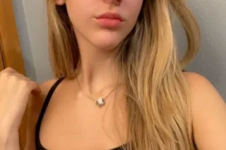 Real girl no games Gfe friendly live video sex and need a regular also photo 3