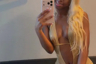 22 year old Petite Treat🫦 I’m available now for incalls no deposit needed 😘 photo 7