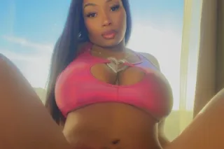 ✨ Your Favorite Big booty Treat 🍭 !!! catch me while you can photo 4