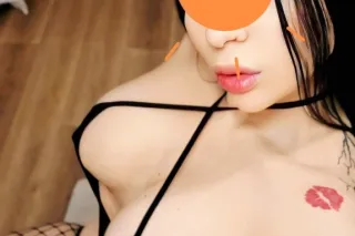 Your Colombian blonde has just arrived in your city. photo 4