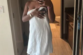 Need a black latina to squeeze inside of😋 INCALLS AVAILABLE 25/8 photo 2