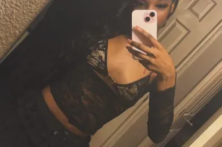 New in Town 😘𝘚𝘦𝘹𝘺 𝘱𝘦𝘵𝘪𝘵𝘦 𝘵𝘳𝘦𝘢𝘵 💦🍫 𝘤𝘰𝘮𝘦 𝘴𝘦𝘦 𝘮𝘦👅 𝘪𝘯𝘤𝘢𝘭𝘭𝘴 𝘢𝘷𝘢𝘪𝘭𝘢𝘣𝘭𝘦 🥂💋 •