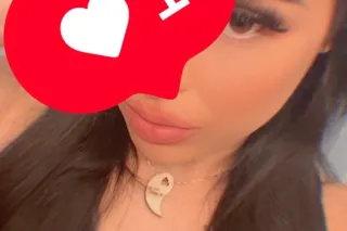 Petite Slim Frame Latina With A Nice Ass🍑 very soft and firm body AND beautiful 🐱😍 photo 3