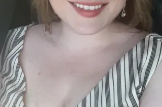 TEXT ONLY!! 🌺 GFE 💖 Horny Fertile All Natural MILF Redhead Small BBW! photo 2
