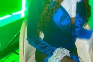 Petite Ethiopian Princess in town photo 4