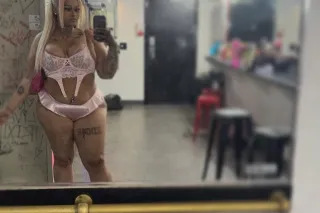 2 Girls Available 😍💞 photo 3