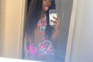 Flexible Sexy Tight Pussy Chocolate Doll Who Loves Pleasuring , Always a Text Away photo 4
